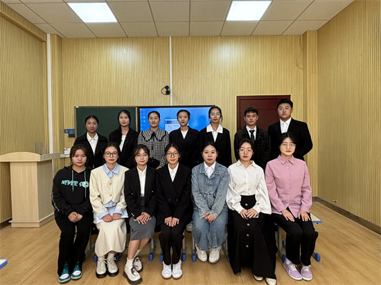 第十三届“翰文杯”决赛合影2.jpg