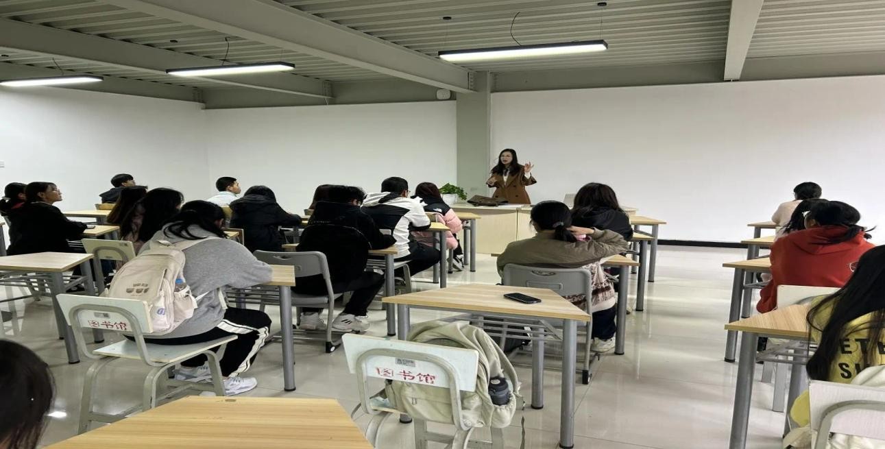 学生工作周报（第18期） 第 18 张
