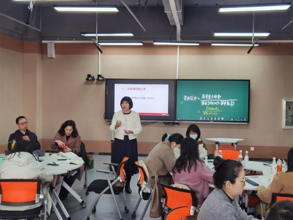 学生工作周报（第18期） 第 25 张