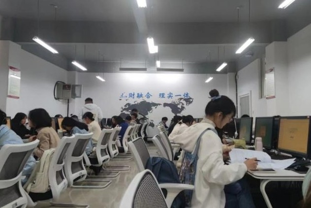 【榜样的力量】云南经济管理学院2023年度国家奖学金获得者个人事迹分享（第二十二期） 第 3 张