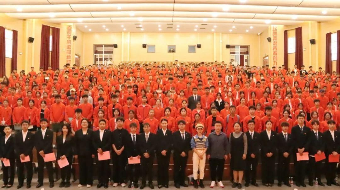 学生工作周报（第12期） 第 23 张