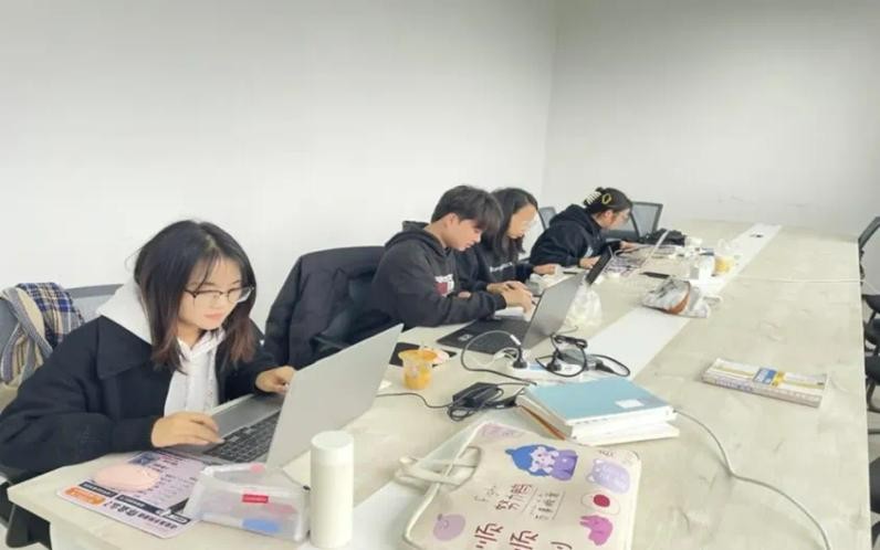 学生工作周报（第21期） 第 20 张