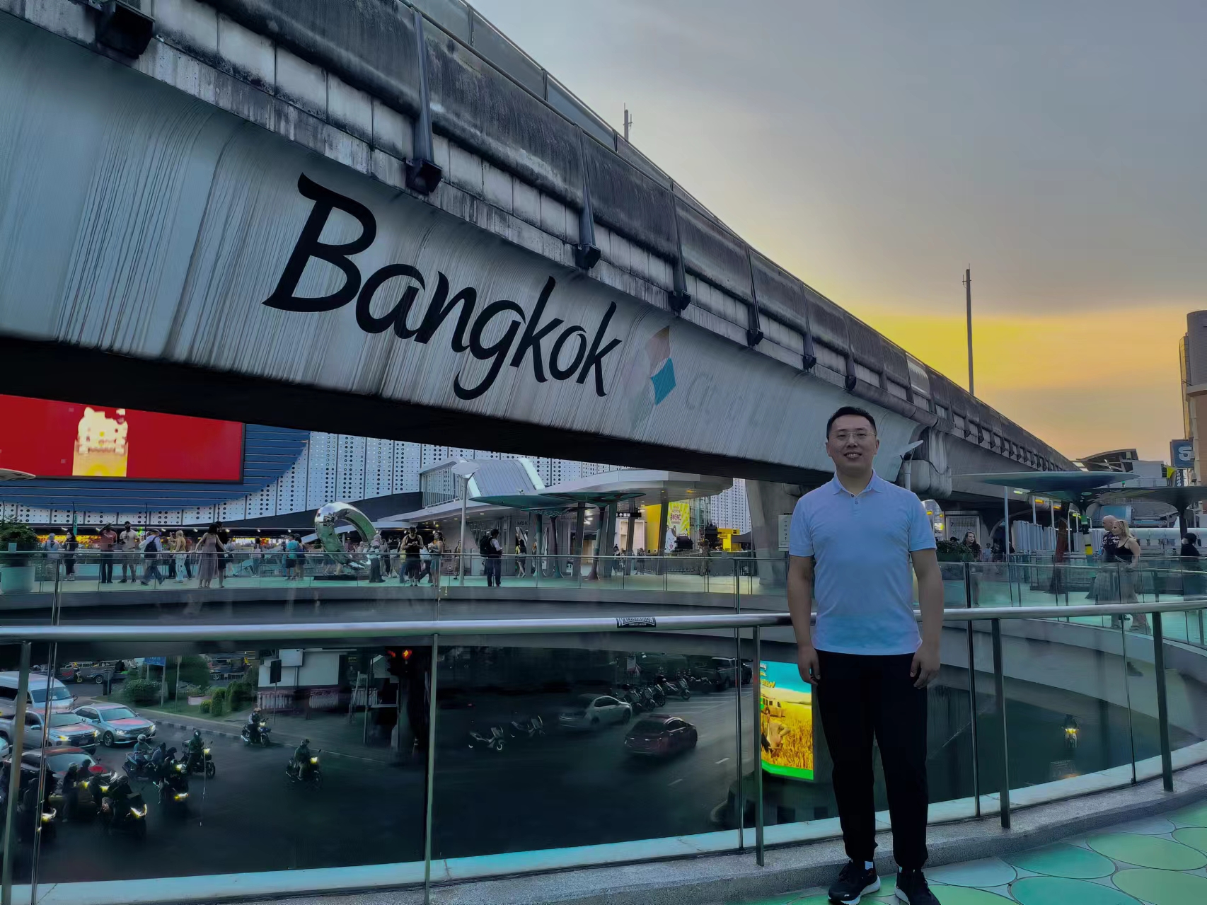 毛昕