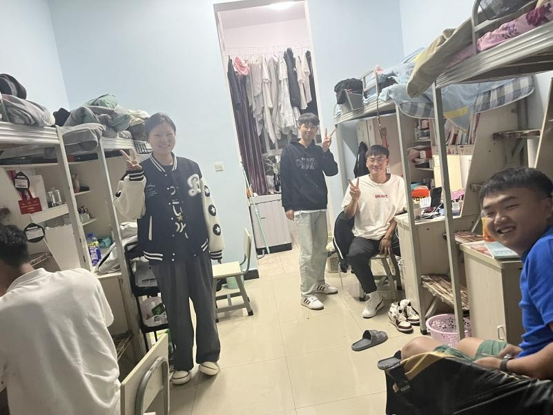 学生工作周报（第18期） 第 10 张