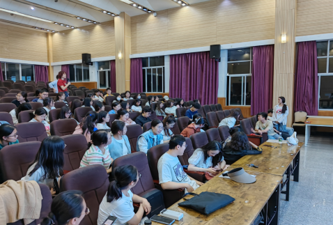 医学院药学、中药学专业开展考研交流会 第 9 张 医学院药学、中药学专业开展考研交流会 第 9 张