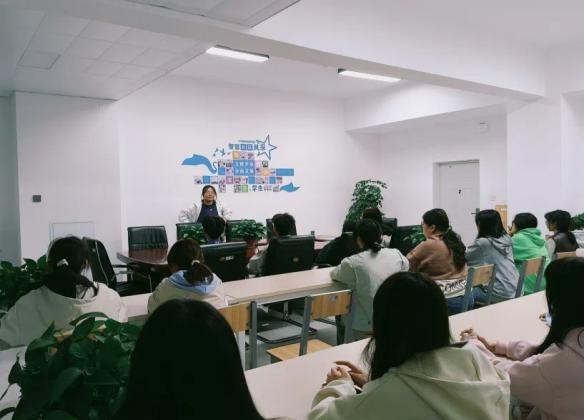 学生工作周报（第5期） 第 25 张
