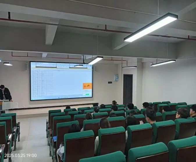 资助育人|2025年“筑梦经管·励学坊”之校内勤工助学技能提升营第二期顺利开展 第 2 张