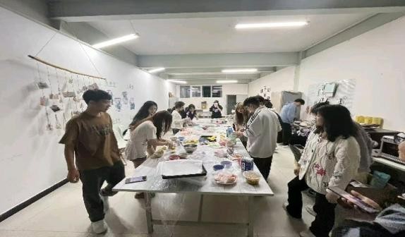 学生工作周报（第5期） 第 25 张