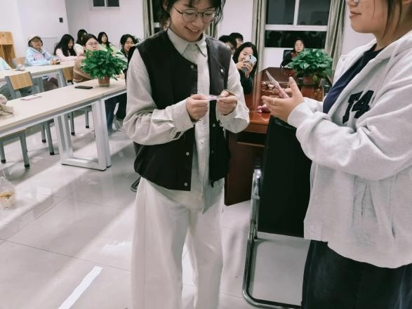 学生工作周报（第5期） 第 25 张