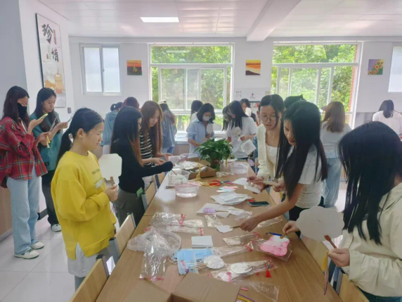 学生工作周报（第13期） 第 46 张