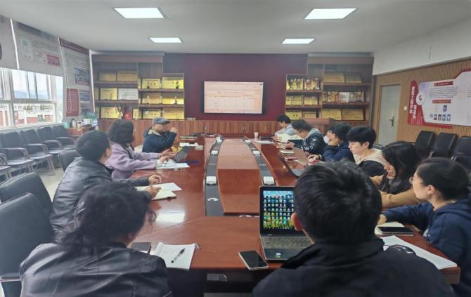 学生工作周报(第25期) 第 10 张 学生工作周报(第25期) 第 10 张