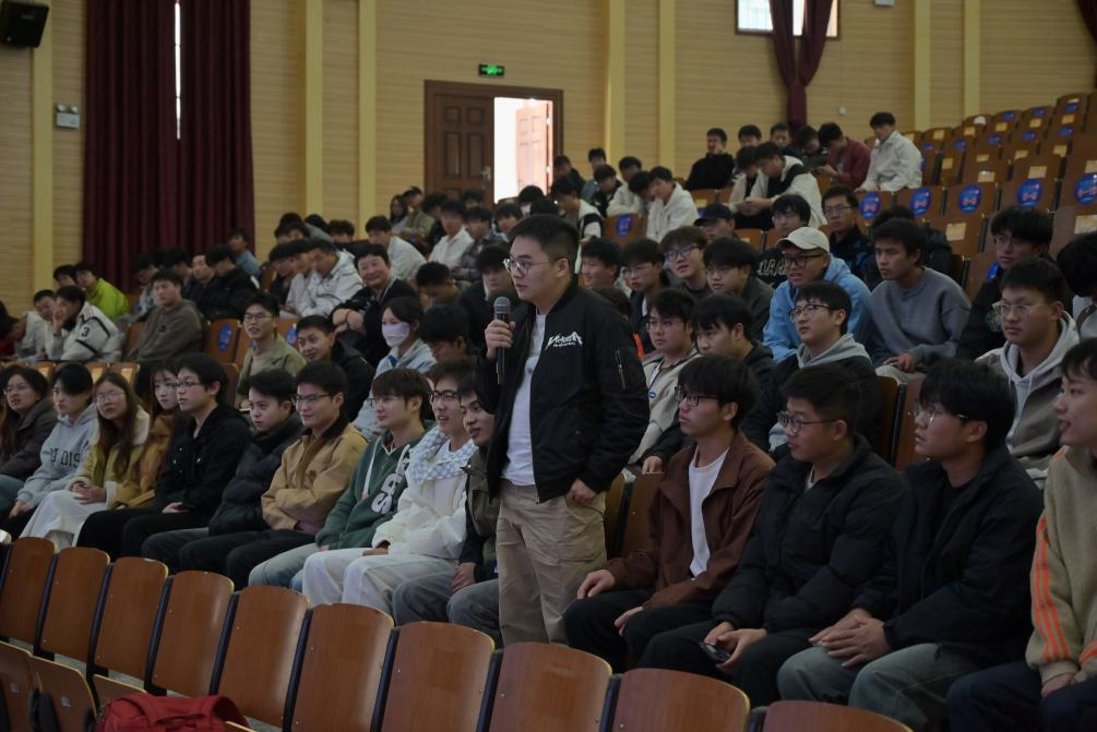 学生工作周报（第32期） 第 9 张