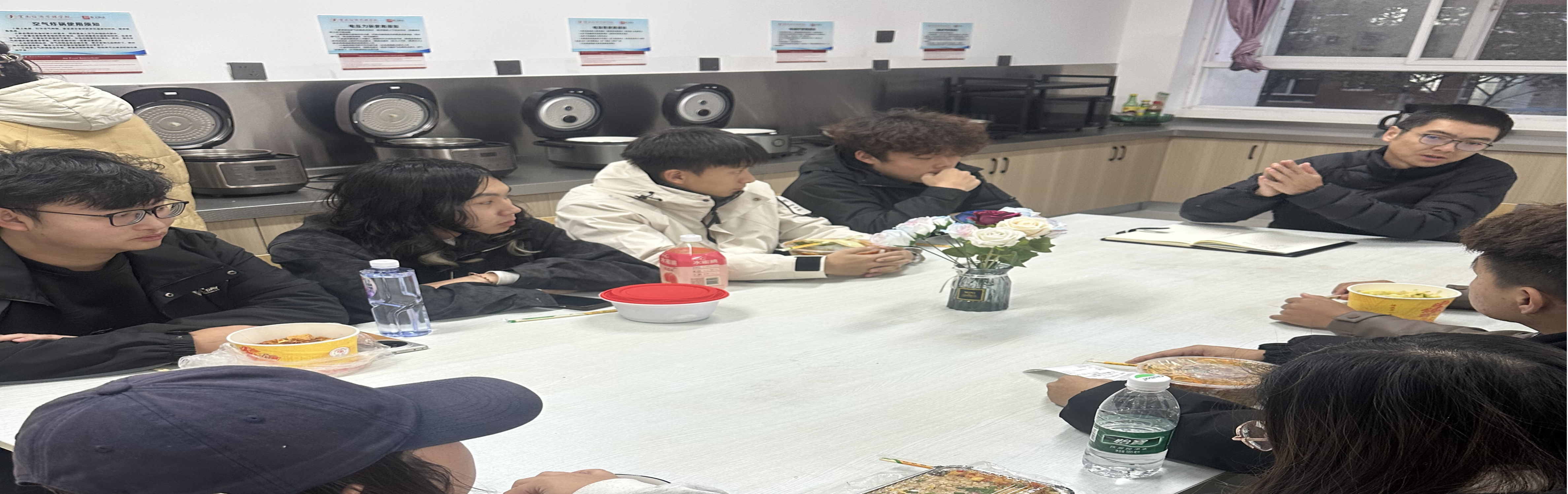 学生工作周报(第30期) 第 18 张 学生工作周报(第30期) 第 18 张