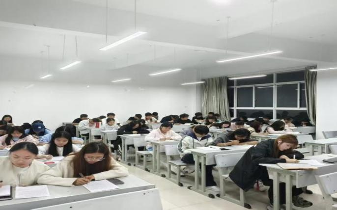 学生工作周报  (第23期） 第 3 张