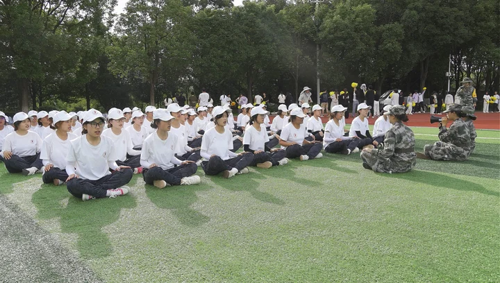 军训特辑｜热血！直击2025级新生军训！——医学院 第 2 张