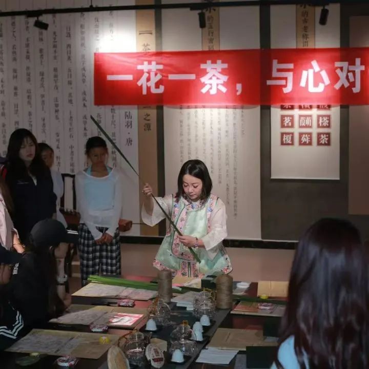 正念疗心.艺趣润心 | 学生发展部成功组织