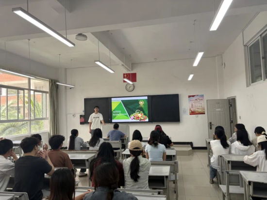 学生工作周报（第13期） 第 13 张