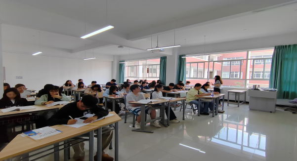 学生工作周报（第17期） 第 38 张