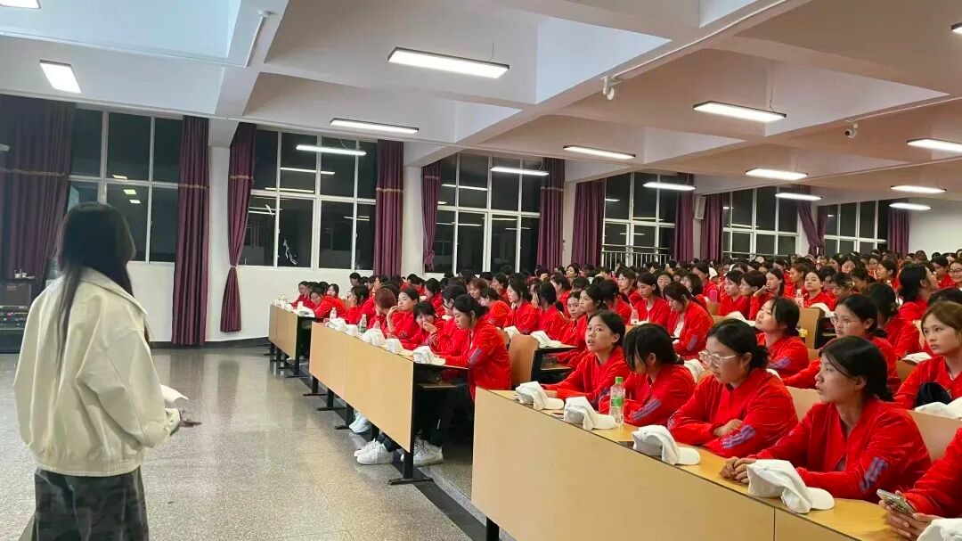 心理测评 | 学生工作部成功开展新生心理测评活动 第 2 张