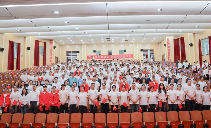 【榜样的力量】云南经济管理学院2024年度国家奖学金获得者个人事迹分享（第二十期） 第 3 张