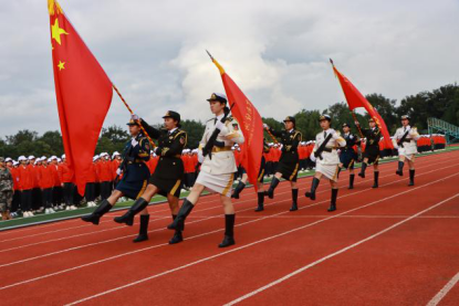 迷彩淬初心 青春正当时｜云南经济管理学院2025级新生军训纪实 第 1 张