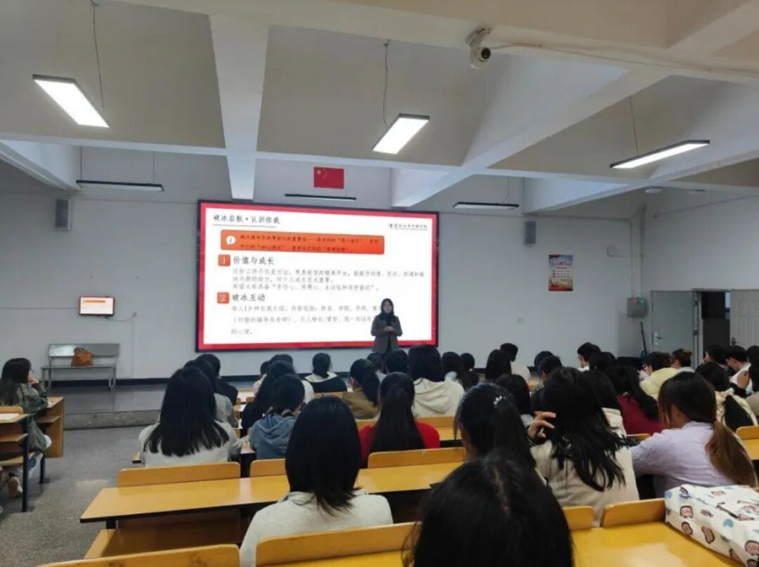 青春同行，织就经纬｜我校2025-2026学年辅导员助理第一次见面会顺利召开 第 2 张
