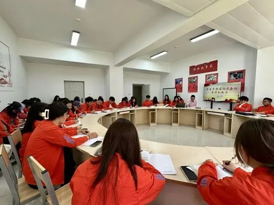 学生工作周报（第9期） 第 37 张