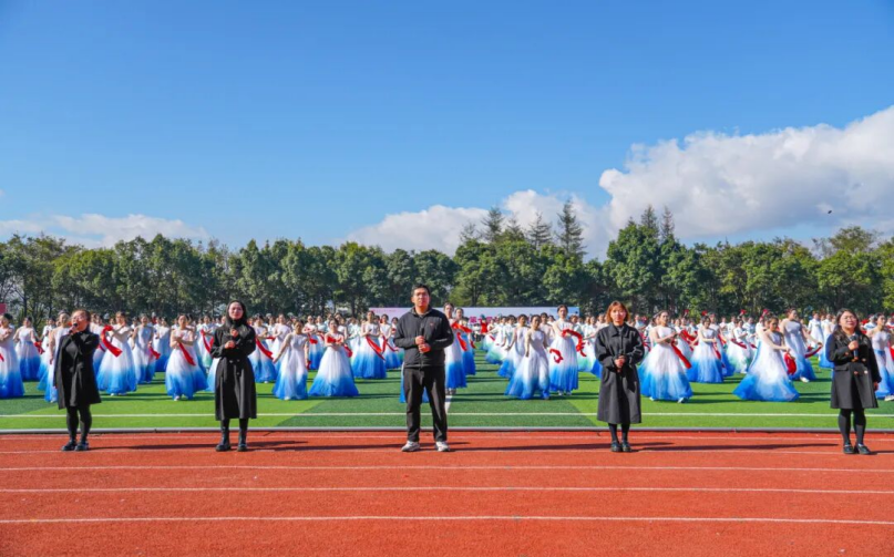 学生工作周报(第28期) 第 8 张 学生工作周报(第28期) 第 8 张