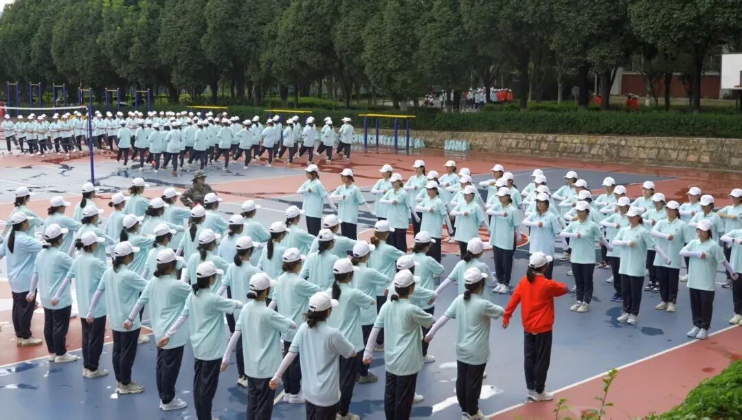 军训特辑 | 热血！直击2025级新生军训！—— 财经商贸学院 第 3 张