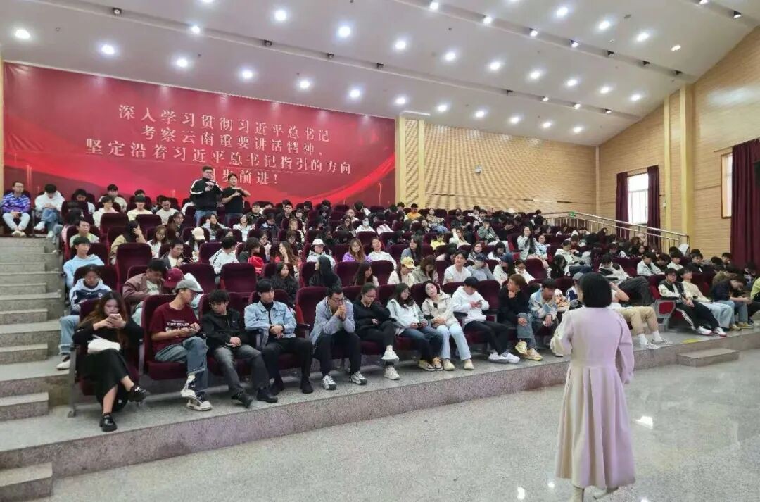 你“粘”在游戏上了吗？@经管学子，这堂脱“瘾”而出必修课等你来！ 第 3 张