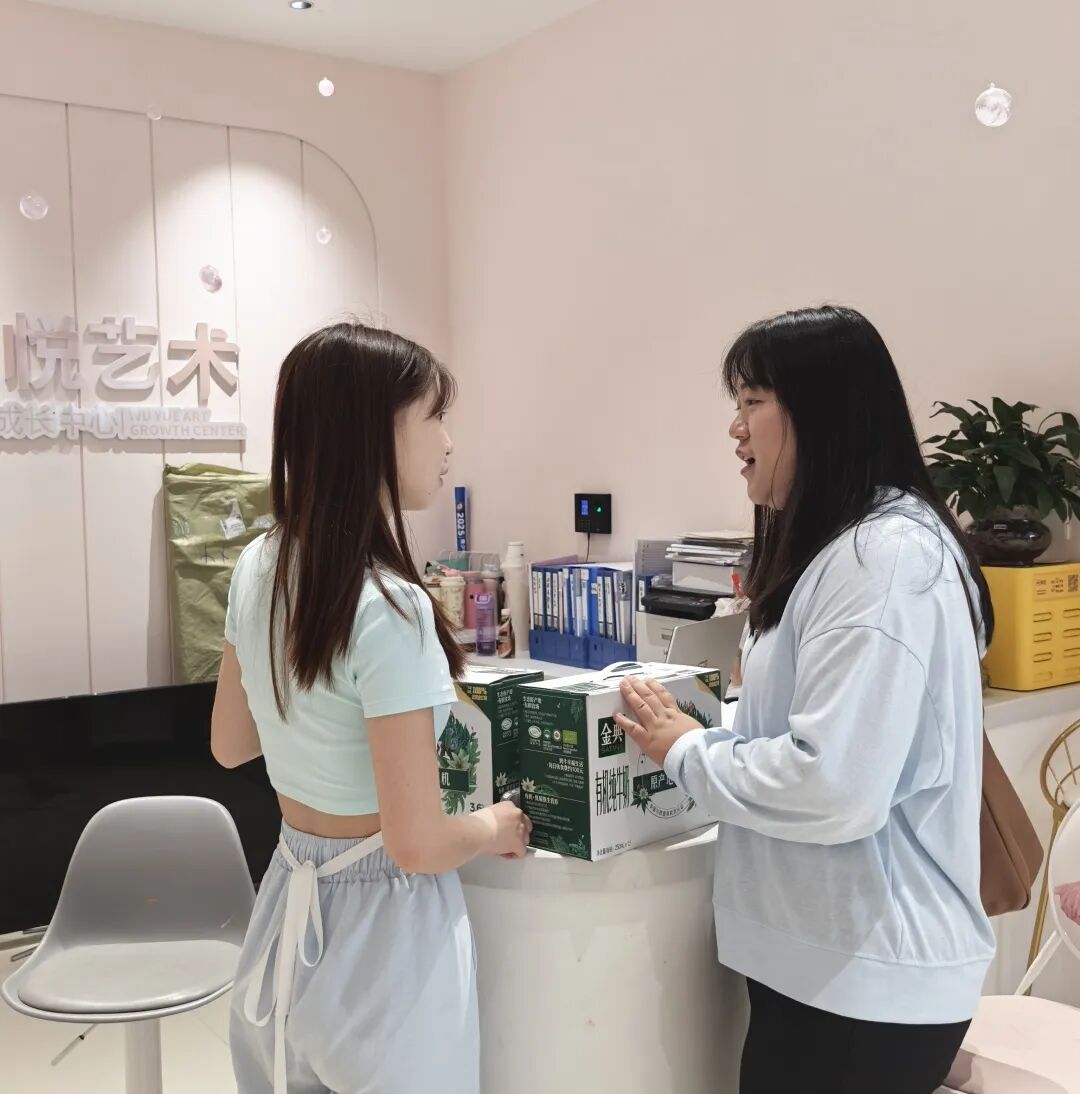 【暖心家访·爱伴逐梦】艺术与传媒学院暑期家访纪实：用爱点亮学子逐梦路 第 2 张