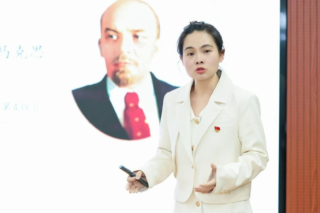 喜报！经管教师在云南省高校思想政治理论课教学展示暨优秀课程观摩活动中获佳绩 第 2 张