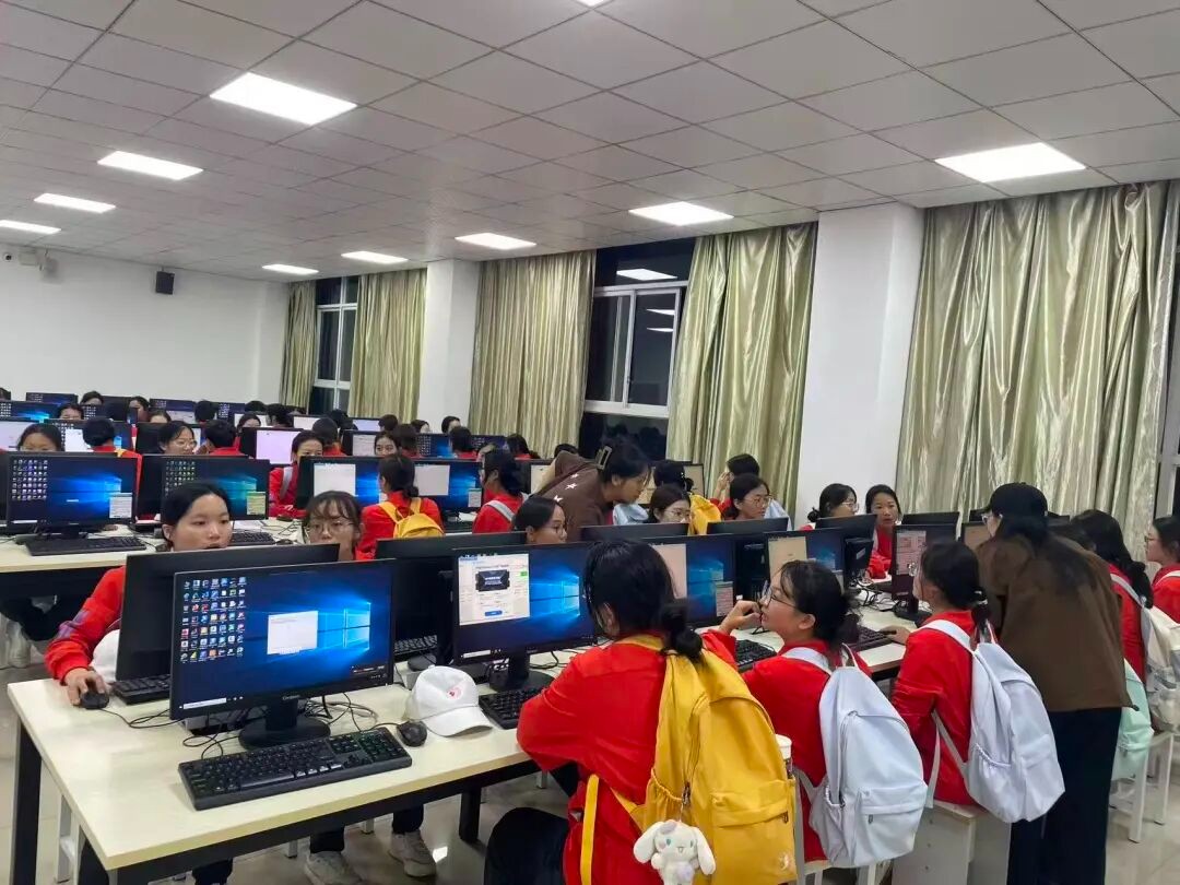 心理测评 | 学生工作部成功开展新生心理测评活动 第 3 张