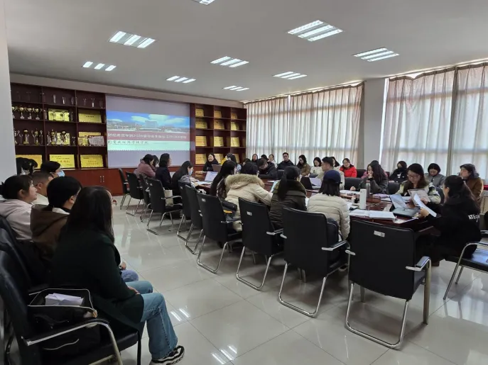 学生工作周报(第30期) 第 5 张 学生工作周报(第30期) 第 5 张