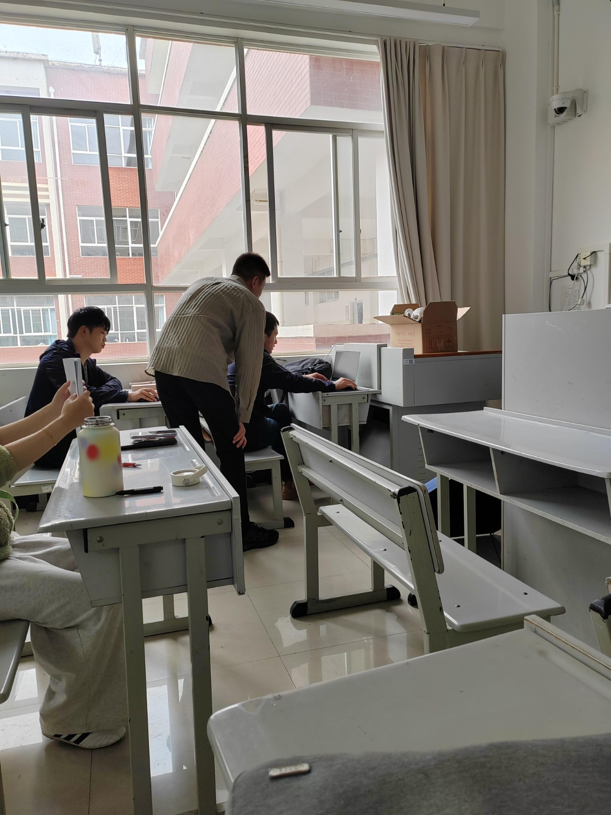 学生工作周报（第18期） 第 10 张