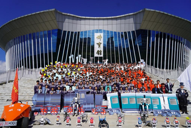 学生工作周报(第28期) 第 26 张 学生工作周报(第28期) 第 26 张