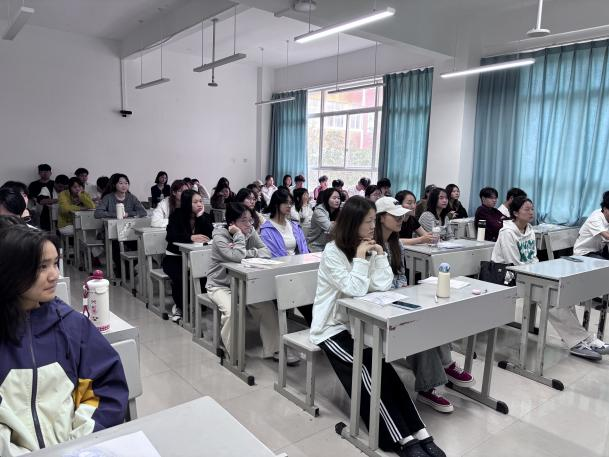 学生工作周报（第32期） 第 2 张