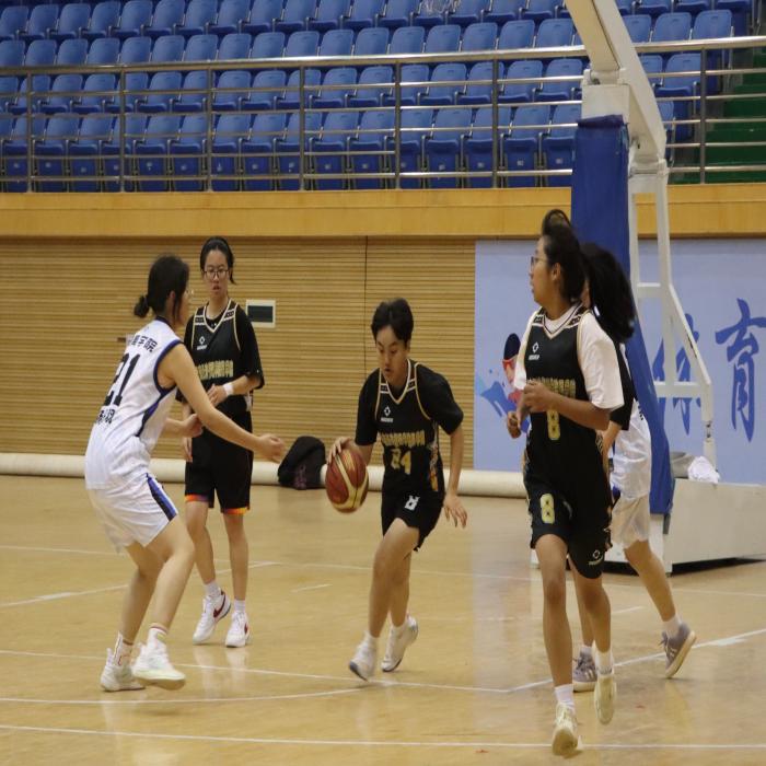 热血逐梦,赛场争锋——云南经济管理学院医学院篮球赛半决赛战报 第 4 张 热血逐梦,赛场争锋——云南经济管理学院医学院篮球赛半决赛战报 第 4 张