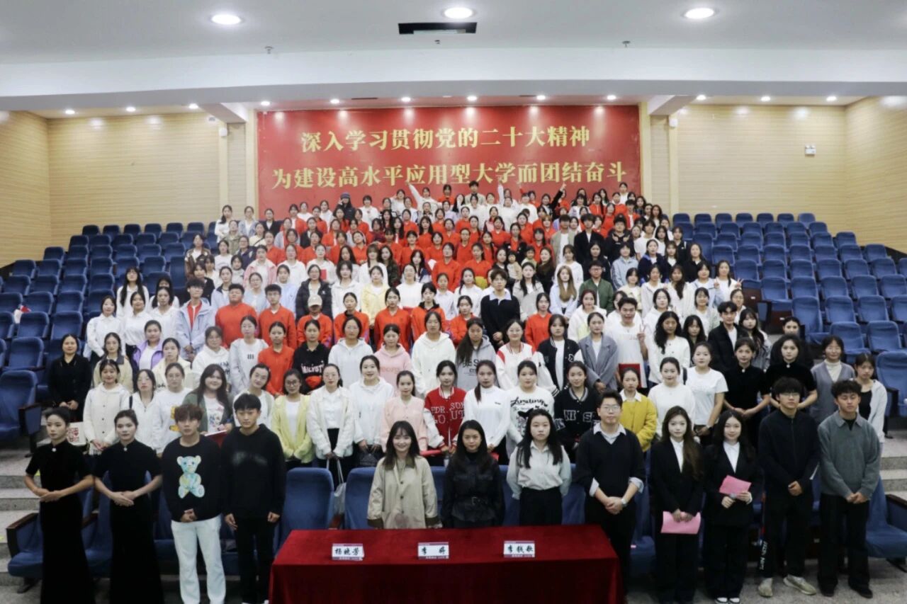 微信图片_2025-10-30_213817_504.jpg