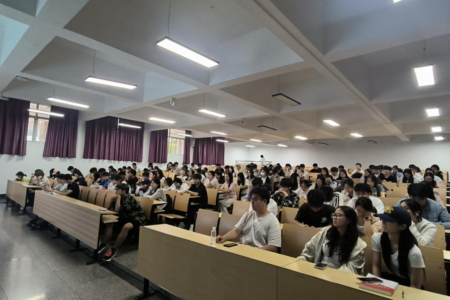 以实干笃行，守期末防线——我校举办2026年6月班长例会暨期末工作部署会 第 6 张