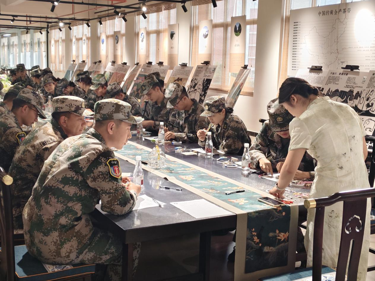 寓见非遗・守艺青年｜第六期非遗体验营—砺剑社区巧手织锦  传承千年匠心 第 7 张