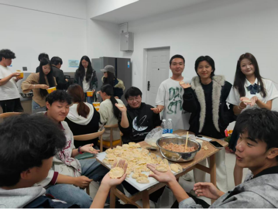 七彩劳动・匠心育人|云南经济管理学院2026年劳动月主题教育活动圆满落幕 第 8 张 七彩劳动・匠心育人|云南经济管理学院2026年劳动月主题教育活动圆满落幕 第 8 张