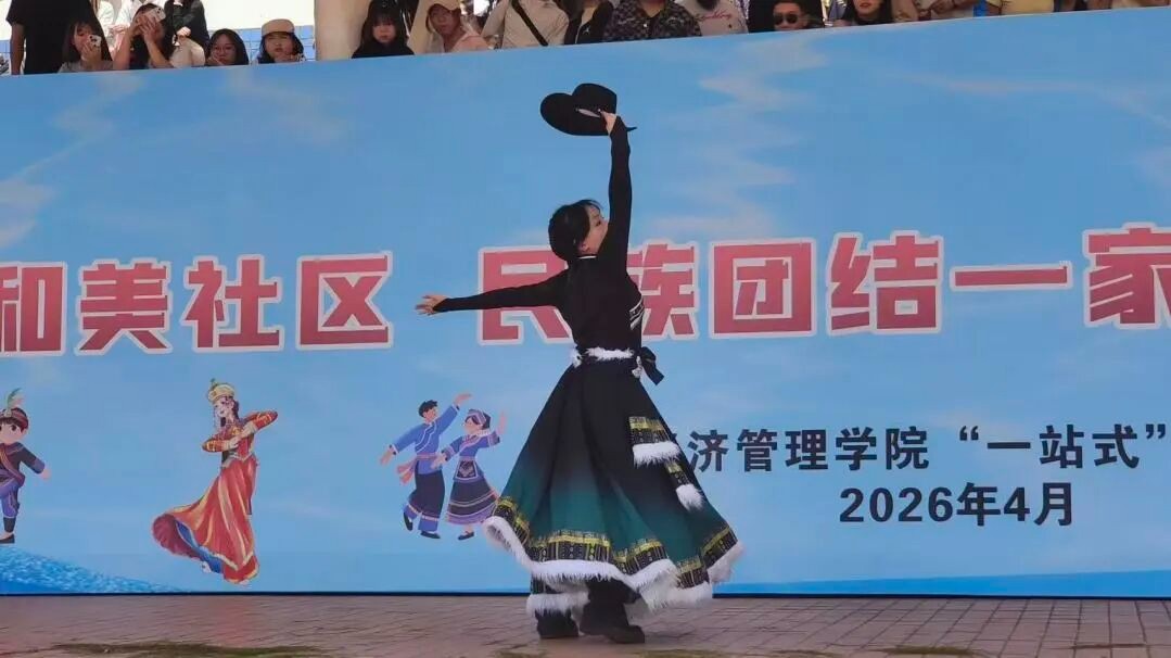 清凉暴击！云经管学生社区文化节，全员 “湿” 放快乐 第 3 张