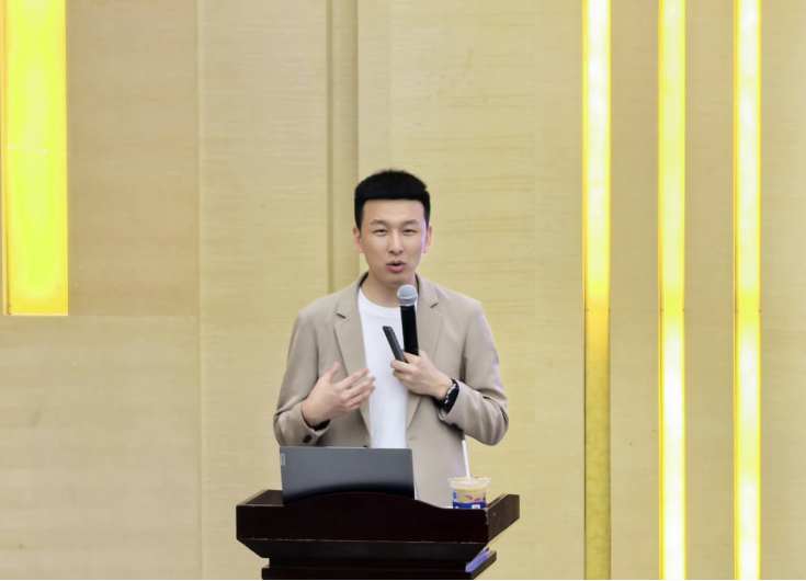 “礼仪润心田 风采绽芳华”辅导员职业礼仪素养提升专题培训 第 1 张 “礼仪润心田 风采绽芳华”辅导员职业礼仪素养提升专题培训 第 1 张