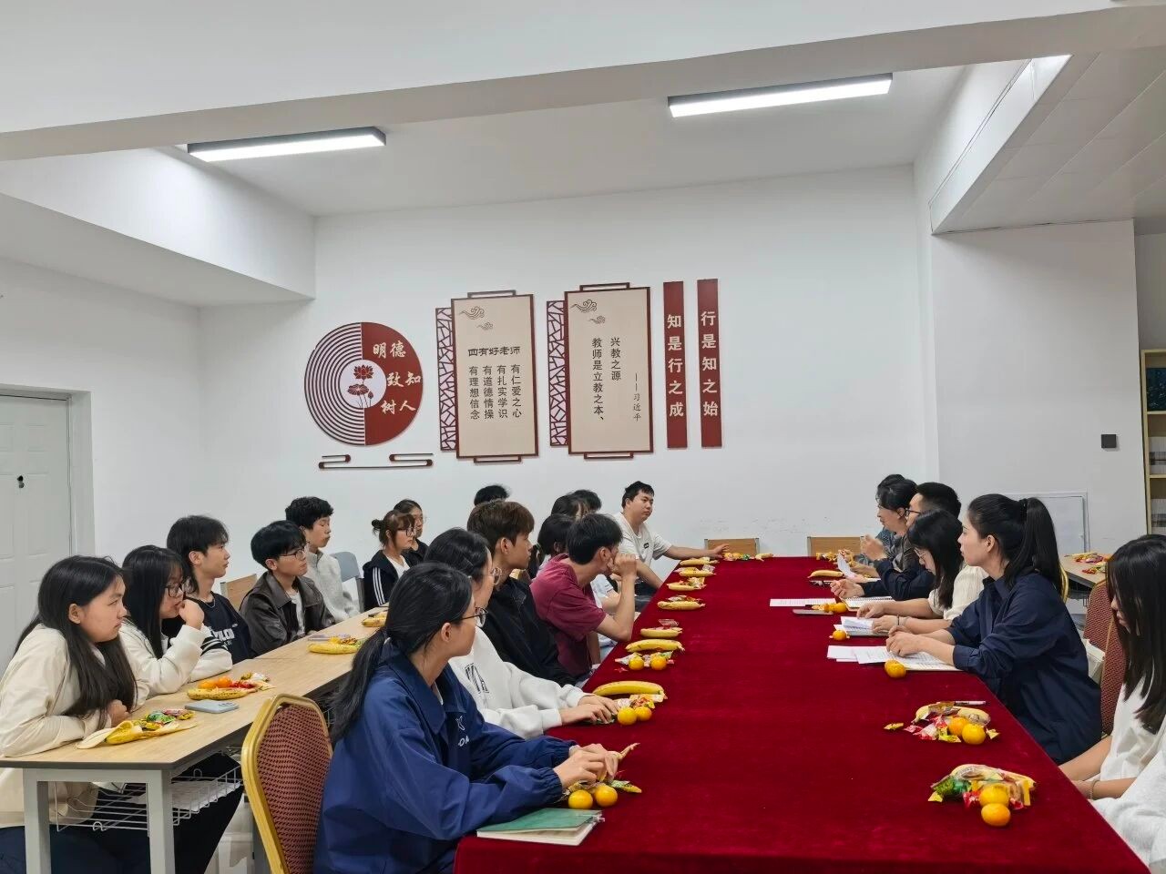 聚焦奖助答疑 助力学子成长|我校学生处召开资助政策解答师生座谈会 第 2 张 聚焦奖助答疑 助力学子成长|我校学生处召开资助政策解答师生座谈会 第 2 张