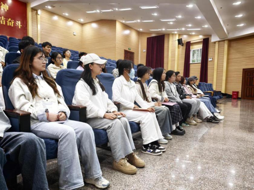 凝心聚力启新程 履职尽责显担当——辅导员助理政治素养提升与履职能力专题培训会 第 3 张