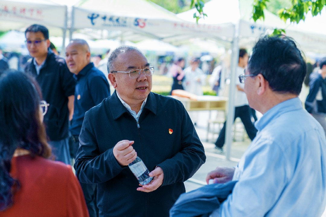 “启程马年 健康安宁”云南经济管理学院医学院专场招聘会圆满举行 第 4 张 “启程马年 健康安宁”云南经济管理学院医学院专场招聘会圆满举行 第 4 张