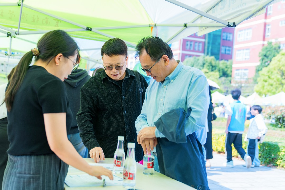 “启程马年 健康安宁”云南经济管理学院医学院专场招聘会圆满举行 第 5 张 “启程马年 健康安宁”云南经济管理学院医学院专场招聘会圆满举行 第 5 张