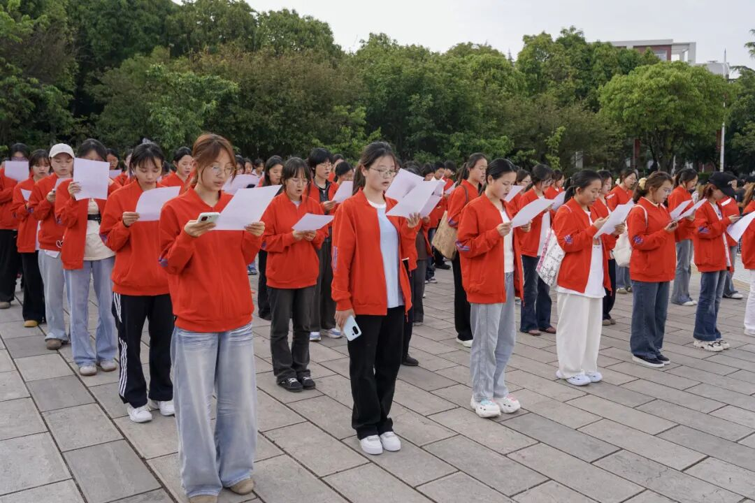 云南经济管理学院举行2026年全民阅读活动周(阅读昆明)启动仪式 第 9 张 云南经济管理学院举行2026年全民阅读活动周(阅读昆明)启动仪式 第 9 张